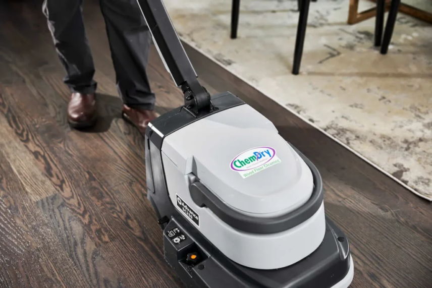 Upholstery cleaning machine used for hardwood floor cleaning and deep stain removal at home